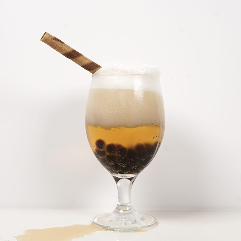 飄浮紅茶泡泡飲feat.珍珠